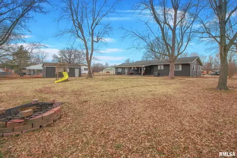 2112 W Cherry St, Herrin, IL 62948 photo 24