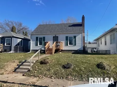 3129 9 12 St, Rock Island, IL 61201