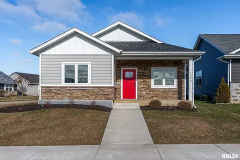 1502 Parkview Ln, Davenport, IA 52807