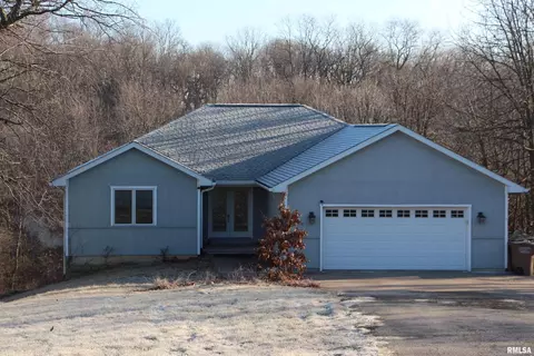 1314 Fyre Lake Dr, Sherrard, IL 61281