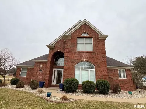 1302 Camden Ct, Marion, IL 62959