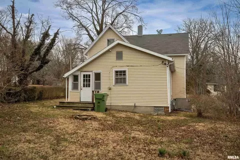 107 W Maple St, Cobden, IL 62920 photo 26