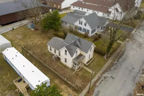 107 W Maple St, Cobden, IL 62920 photo 32