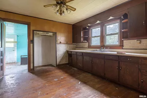 12454 Fox Ln, Marion, IL 62959 photo 4