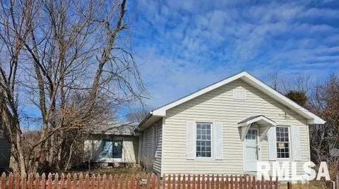 14 E Homer St, Harrisburg, IL 62946