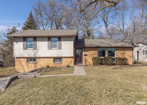 2362 W 46th St, Davenport, IA 52806