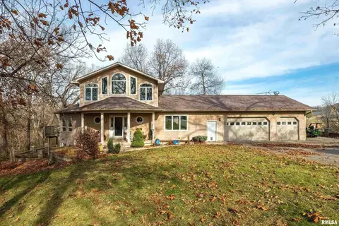 2301 92nd Ave W, Rock Island, IL 61201