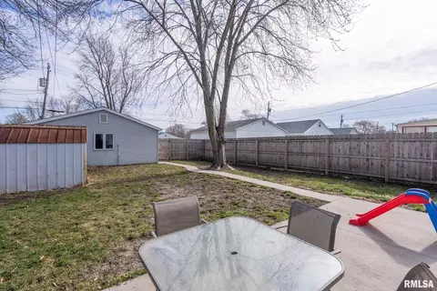 2340 32nd St, Moline, IL 61265 photo 20