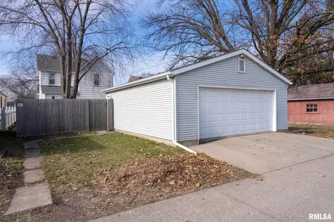 2340 32nd St, Moline, IL 61265 photo 22