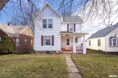 2340 32nd St, Moline, IL 61265