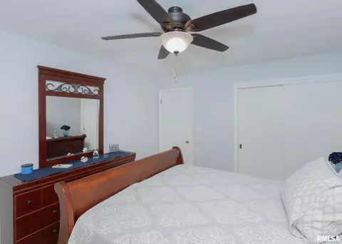 1702 35th St, Moline, IL 61265 photo 13