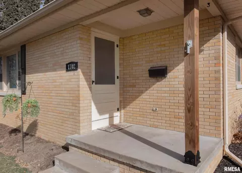 1702 35th St, Moline, IL 61265 photo 3