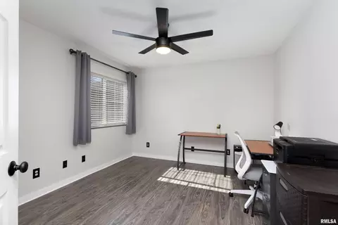 105 E Price St #101, Eldridge, IA 52748 photo 13