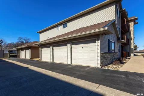 105 E Price St #101, Eldridge, IA 52748 photo 18