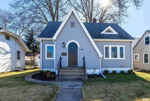 407 E 29th Pl, Davenport, IA 52803