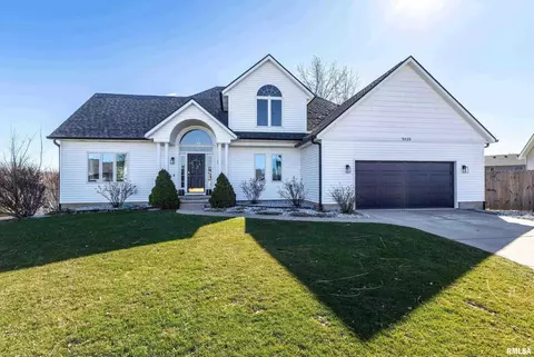 5135 Fillmore Ct, Davenport, IA 52806