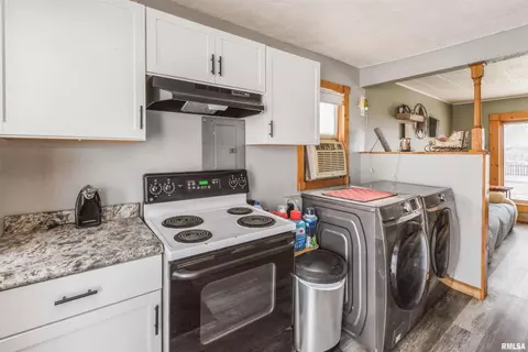 249 4th St E, Milan, IL 61264 photo 13