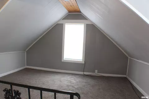 3925 12th St, Moline, IL 61265 photo 10