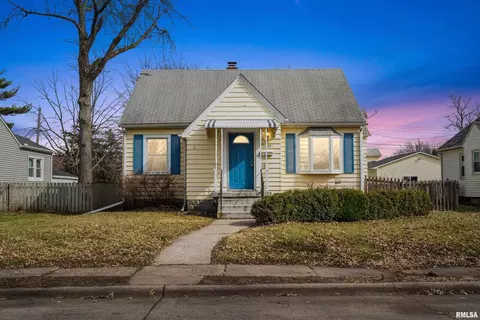 2629 Davie St, Davenport, IA 52804