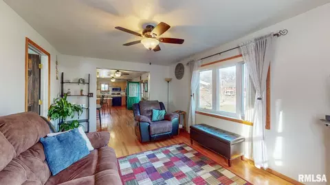 1225 49th St, Moline, IL 61265 photo 10