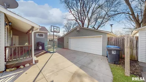 1225 49th St, Moline, IL 61265 photo 22