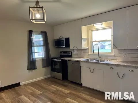 520 E High St, Morrison, IL 61270 photo 7