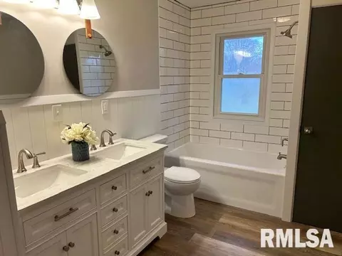 520 E High St, Morrison, IL 61270 photo 12
