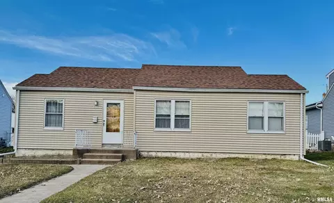 510 W 29th St, Davenport, IA 52803