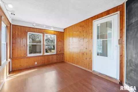 1104 3rd St, Moline, IL 61265 photo 31