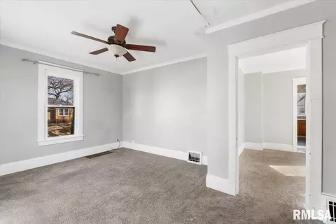 1104 3rd St, Moline, IL 61265 photo 39