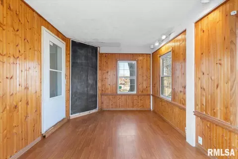 1104 3rd St, Moline, IL 61265 photo 30