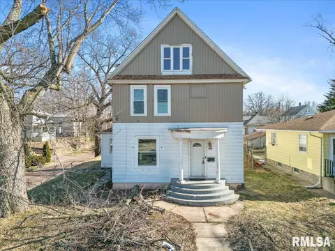 1104 3rd St, Moline, IL 61265 photo 2