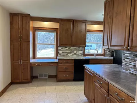 1609 14th St, Silvis, IL 61282 photo 15