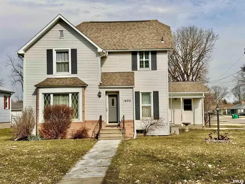 1425 W Losey St, Galesburg, IL 61401