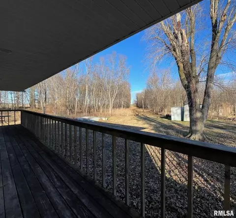 300 E Adams St, Hurst, IL 62949 photo 4