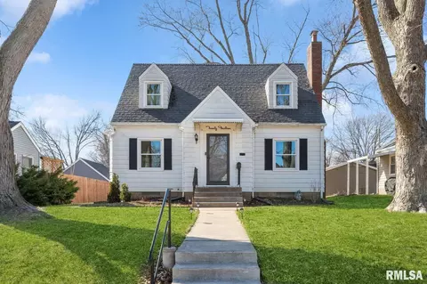 2014 Belle Ave, Davenport, IA 52803