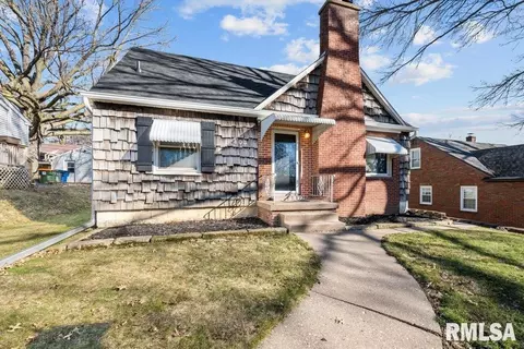 2403 Glen Pl, Davenport, IA 52804