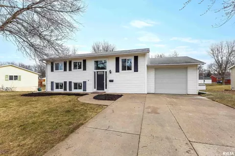 1517 12th St, Silvis, IL 61282 photo 2