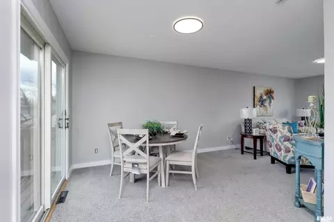 1517 12th St, Silvis, IL 61282 photo 10