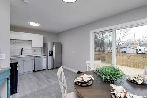 1517 12th St, Silvis, IL 61282 photo 11