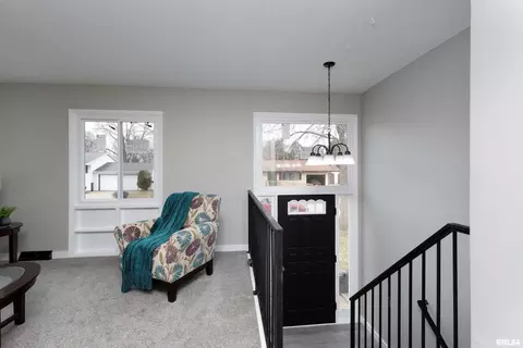 1517 12th St, Silvis, IL 61282 photo 3