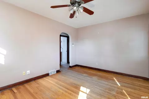 1859 31st St, Moline, IL 61265 photo 5
