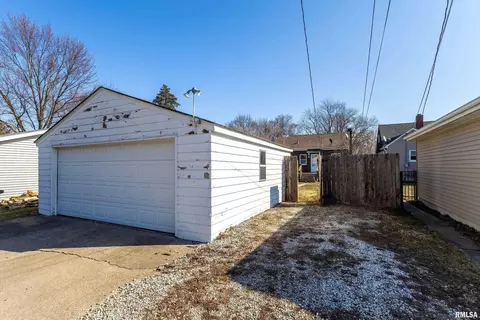 1859 31st St, Moline, IL 61265 photo 23