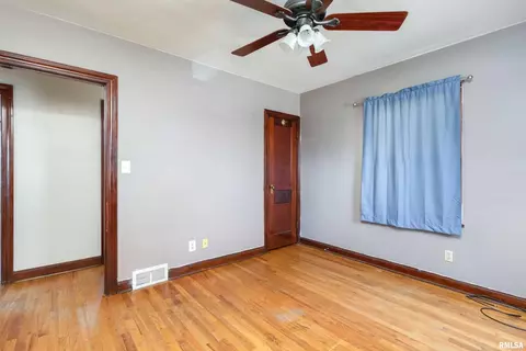 1859 31st St, Moline, IL 61265 photo 10