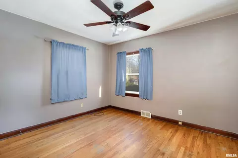 1859 31st St, Moline, IL 61265 photo 9