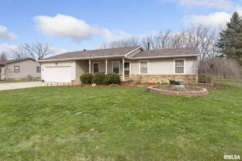 14 Crestview Dr, Geneseo, IL 61254