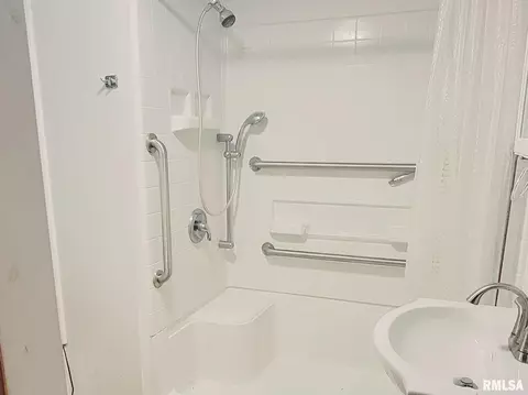 808 E 2nd St, Buckner, IL 62819 photo 9