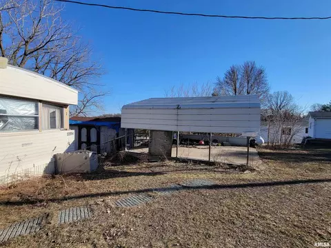 22954 245th St, Eldridge, IA 52748 photo 5