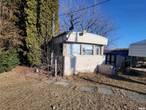 22954 245th St, Eldridge, IA 52748 photo 4