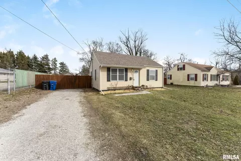 4006 26th St #A, Moline, IL 61265 photo 2